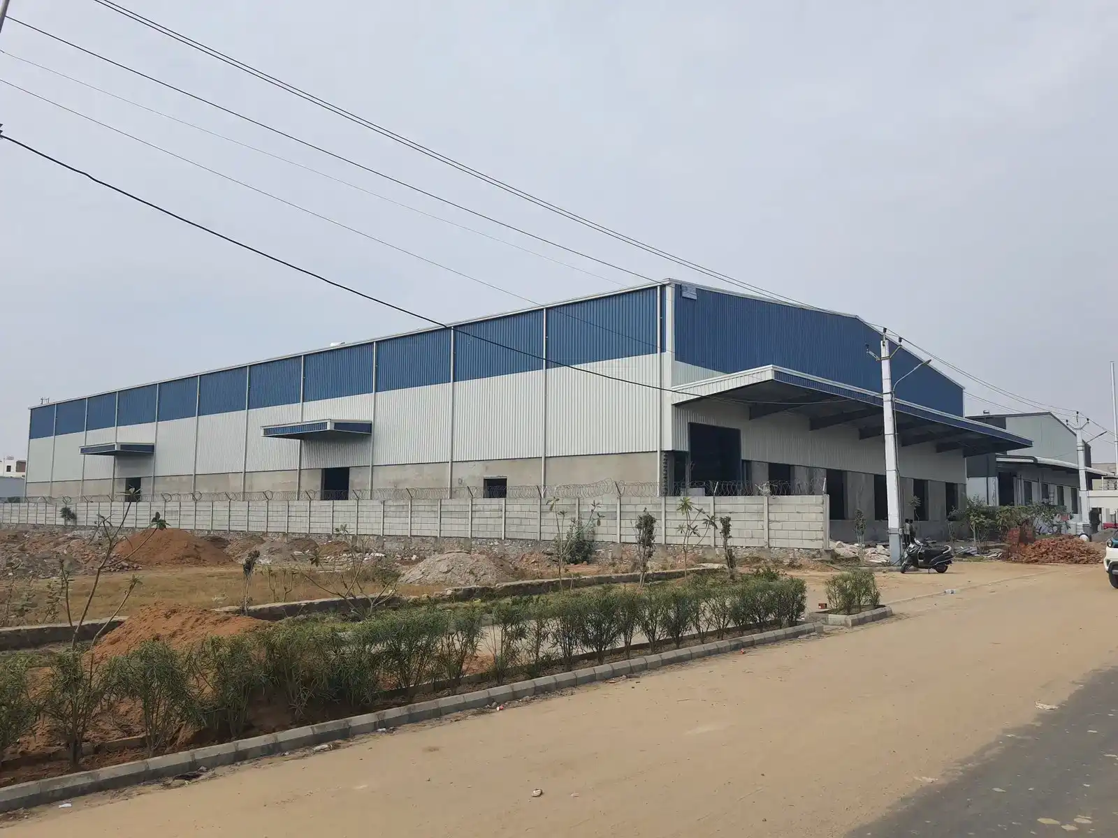 R K Warehouse